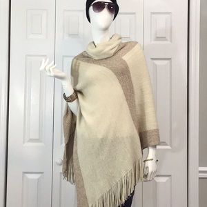 Bebe Cream/Tan Poncho